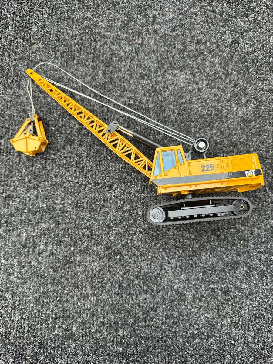 DINKY TOYS
