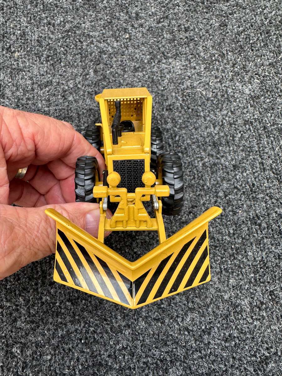 DINKY TOYS
