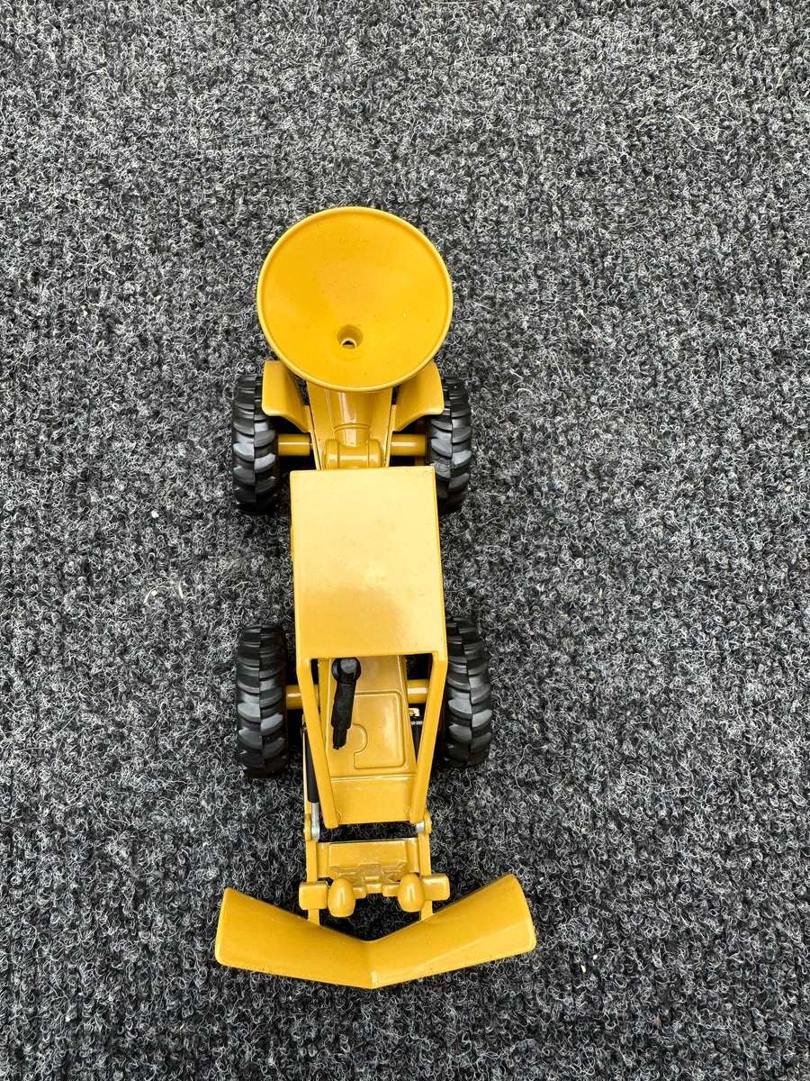 DINKY TOYS