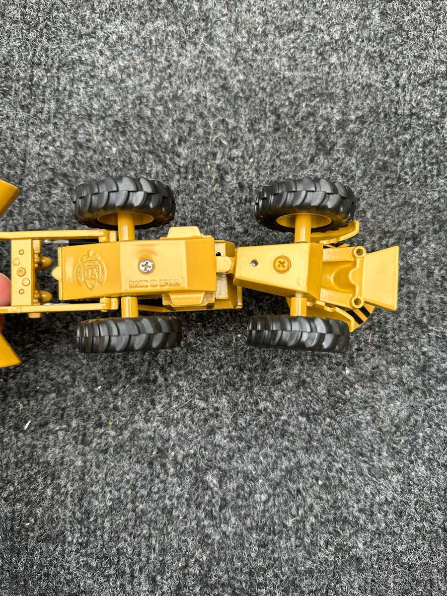 DINKY TOYS