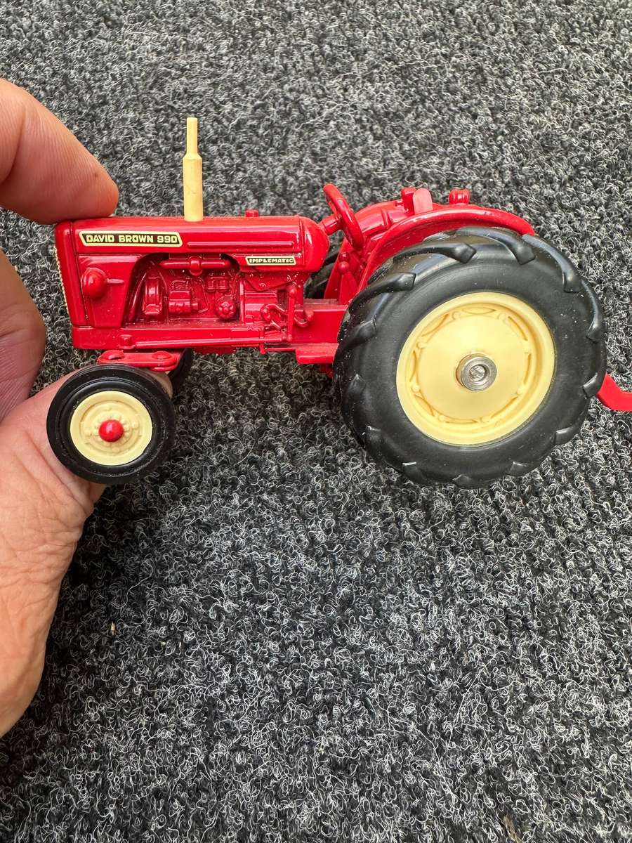 DINKY TOYS