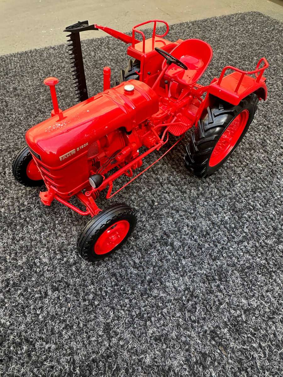 DINKY TOYS