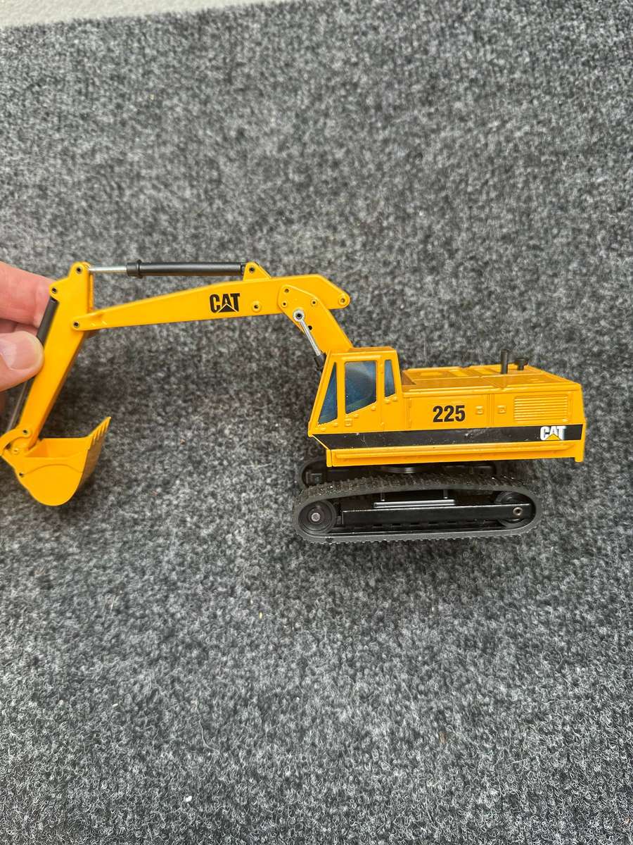 DINKY TOYS
