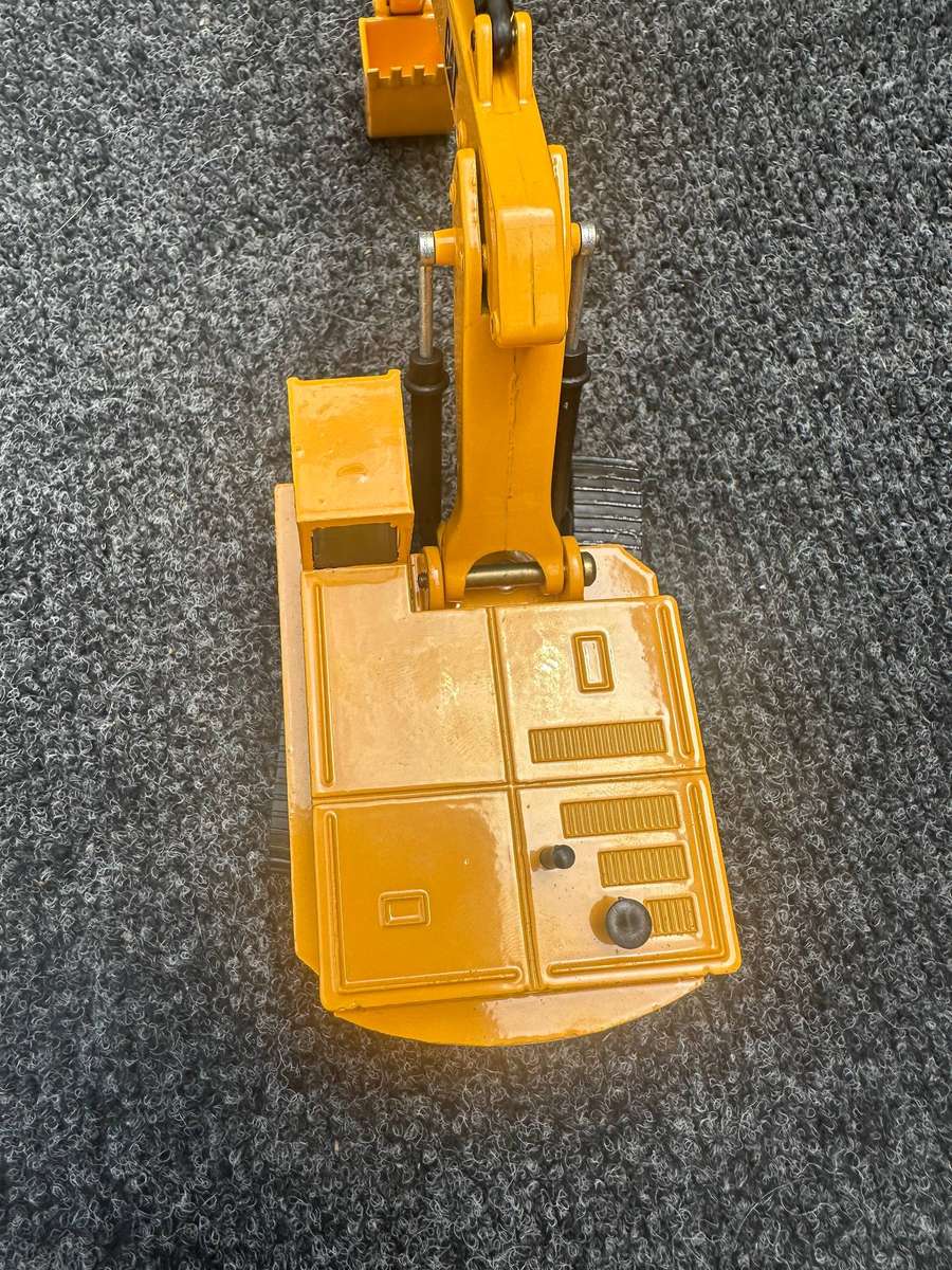 DINKY TOYS