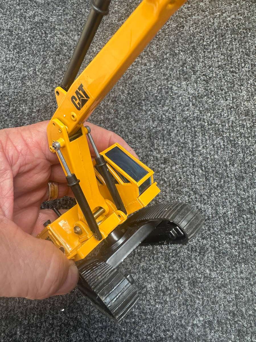 DINKY TOYS
