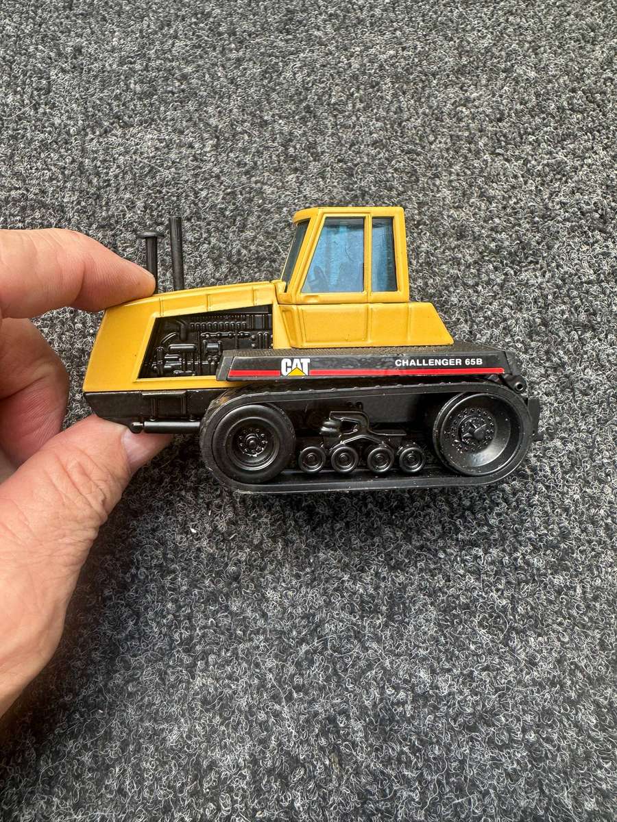 DINKY TOYS