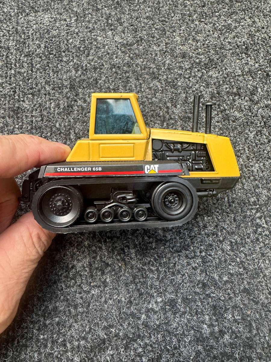 DINKY TOYS