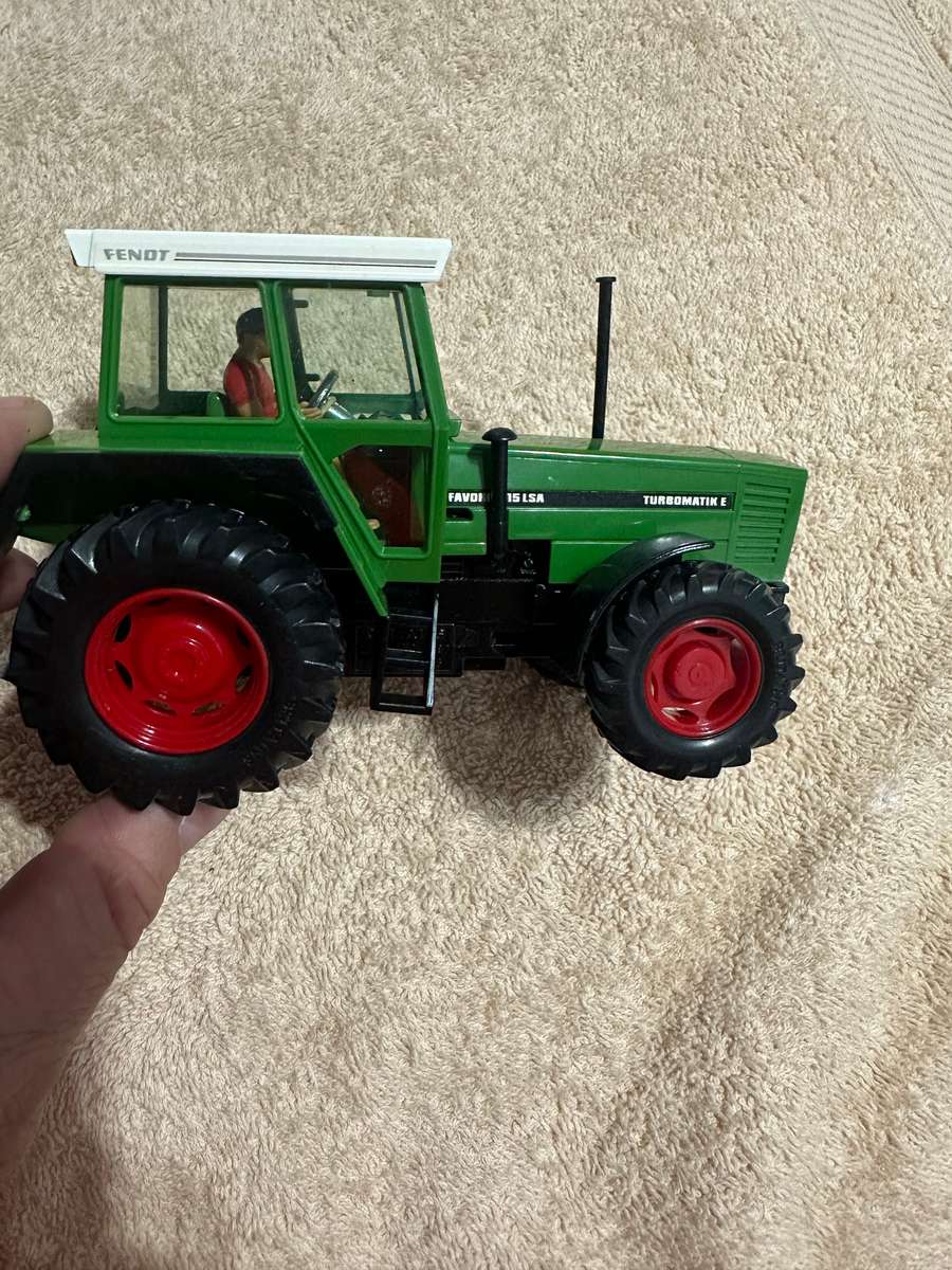 BRITAINS FENDT TRACTOR