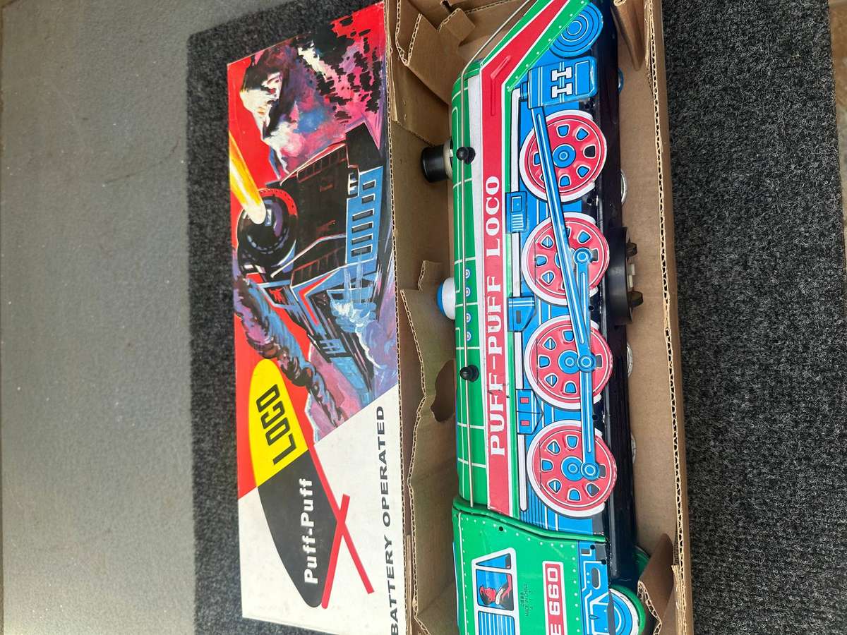 TIN TOYS