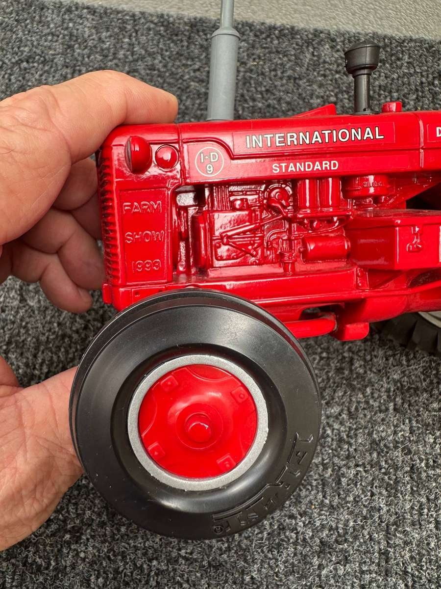 DINKY TOYS