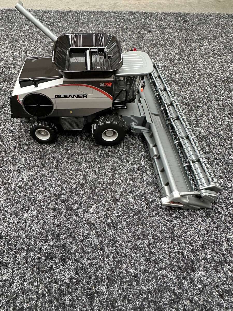 DINKY TOYS
