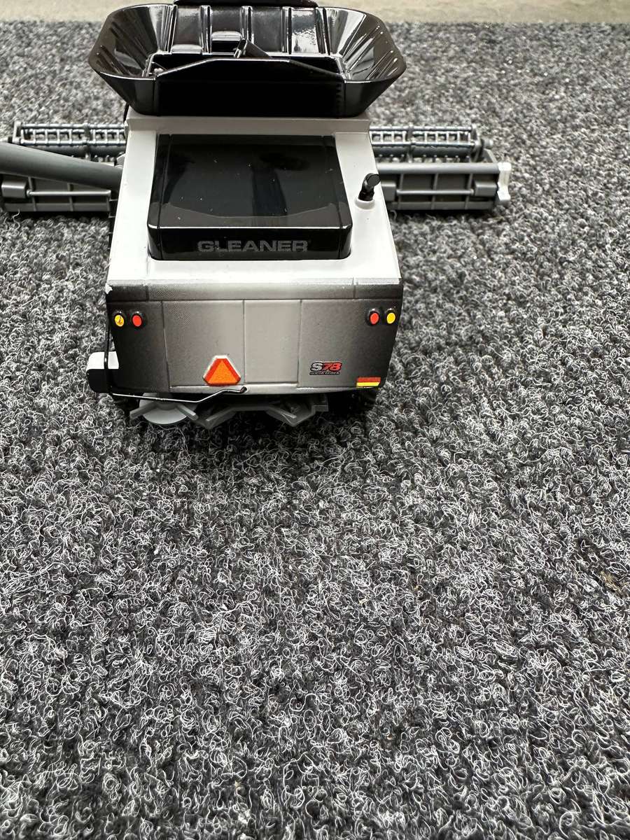 DINKY TOYS