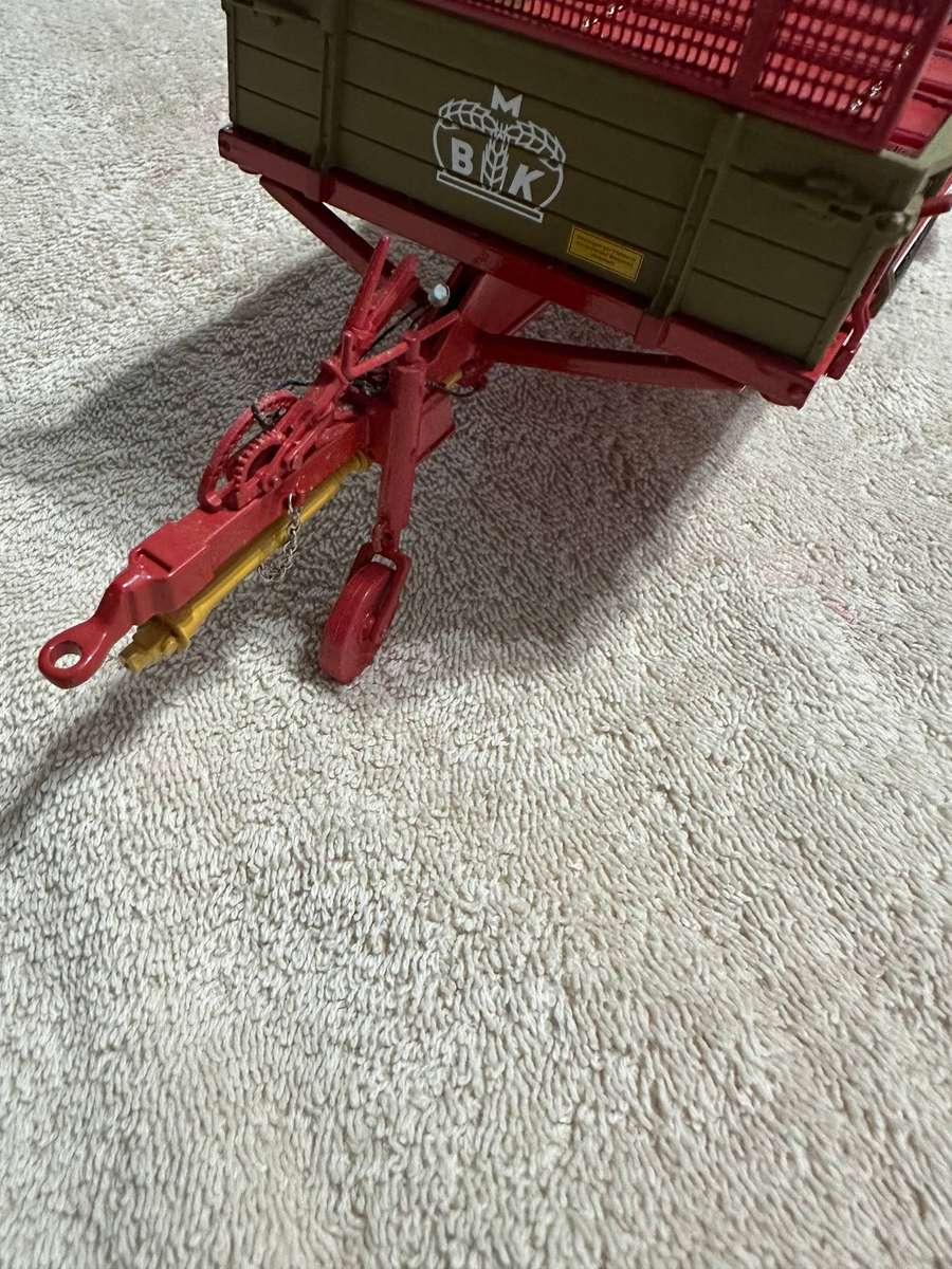 KRONE MANURE SPREADER