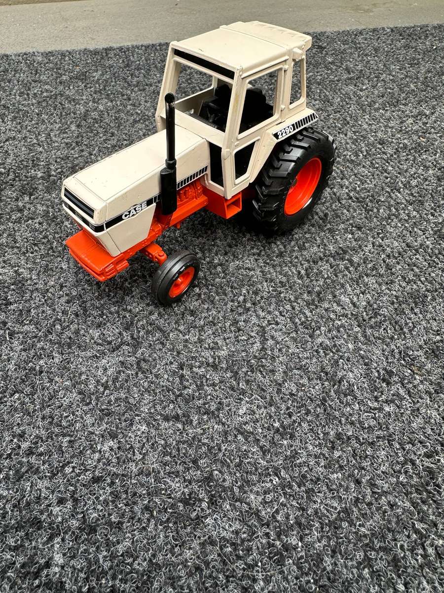 DINKY TOYS