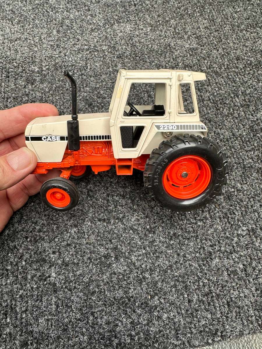 DINKY TOYS