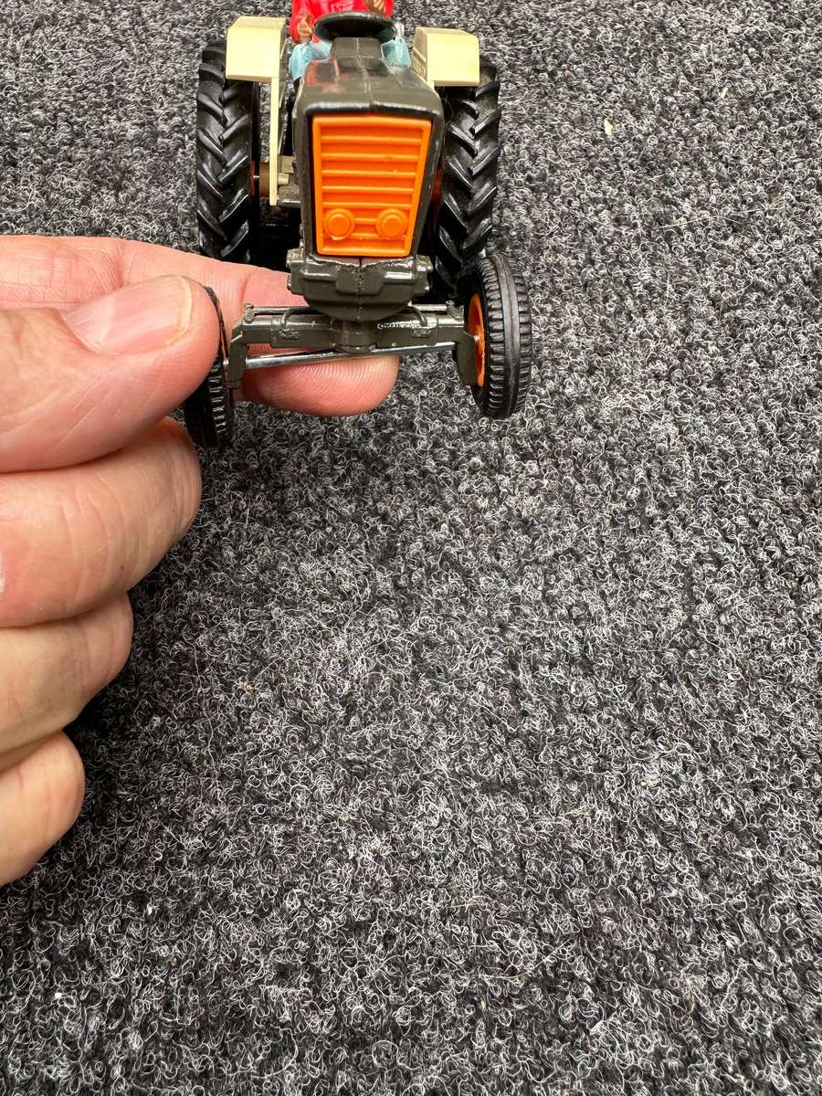 DINKY TOYS