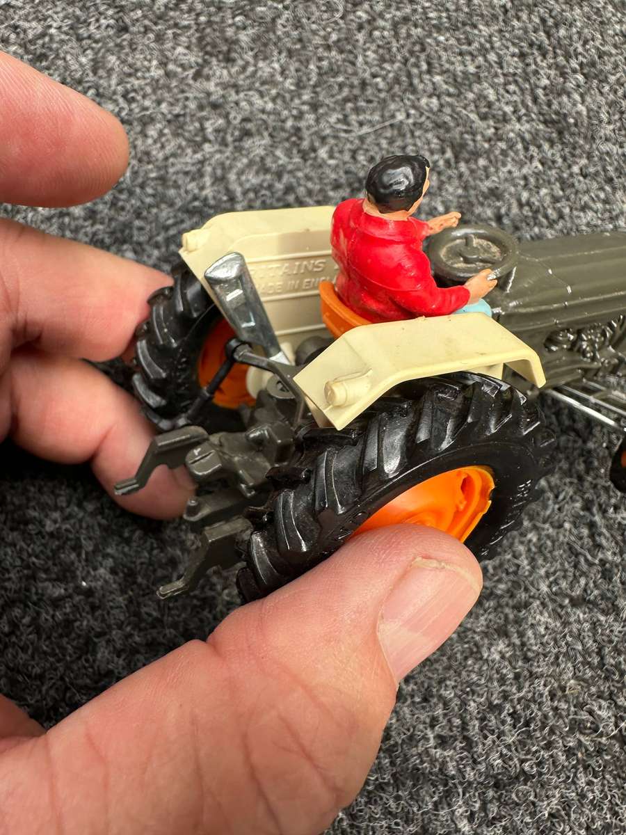 DINKY TOYS