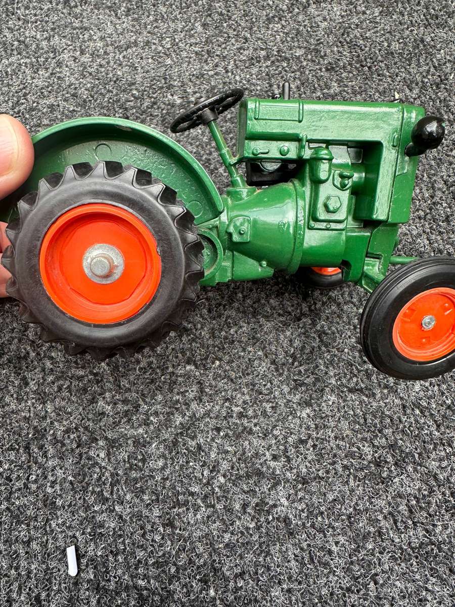 DINKY TOYS