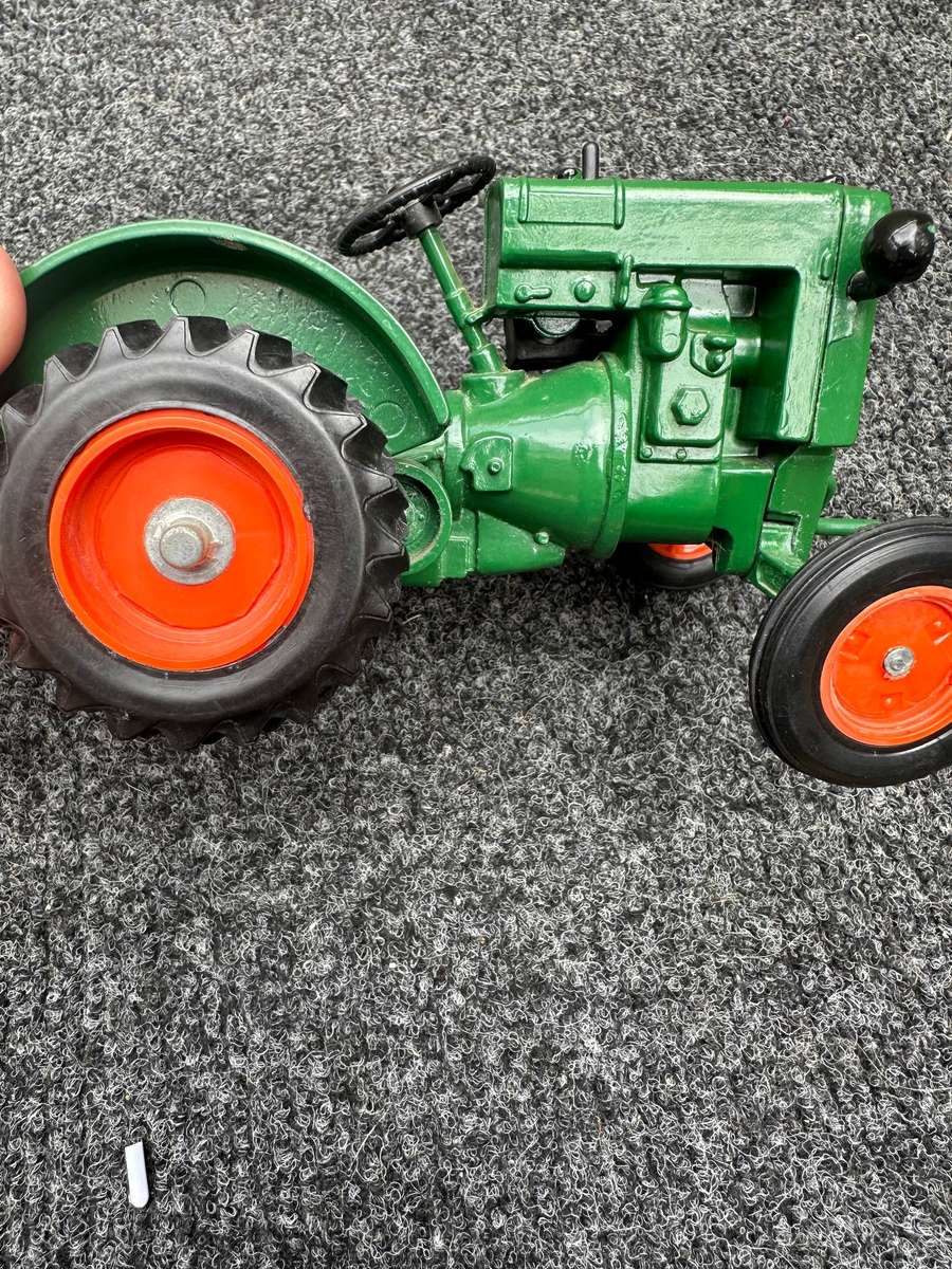 DINKY TOYS