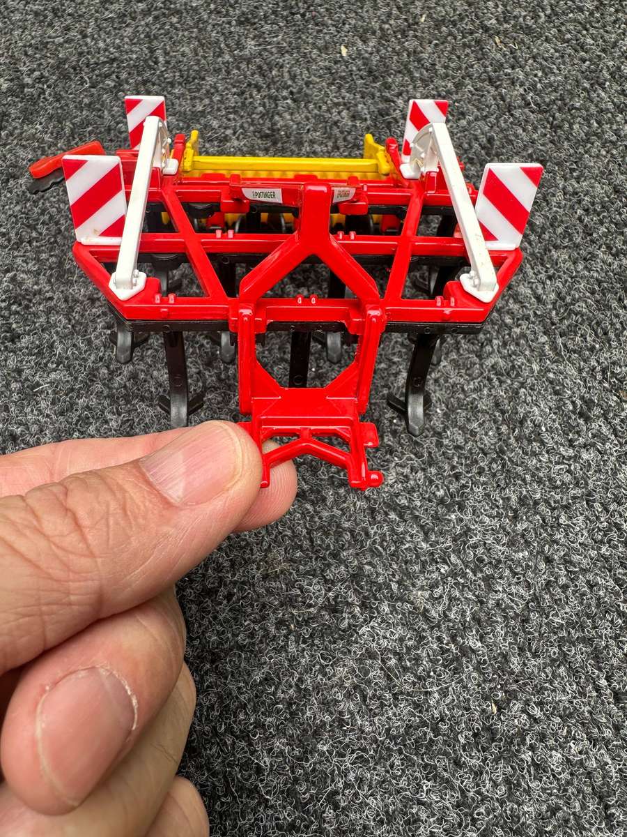 DINKY TOYS