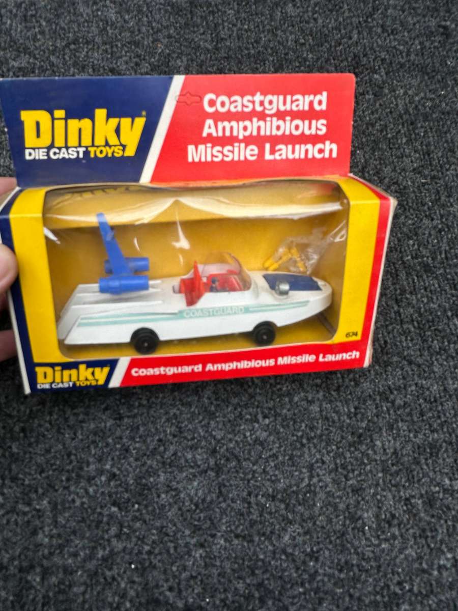 DINKY TOYS