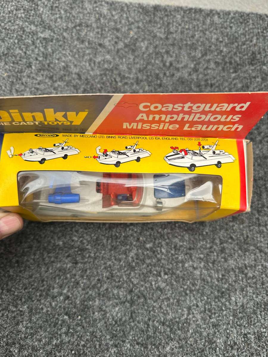 DINKY TOYS