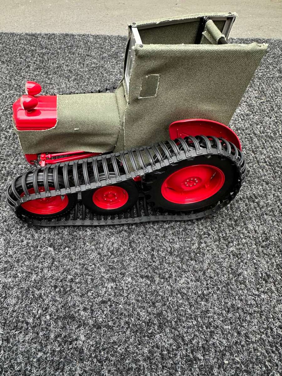 DINKY TOYS