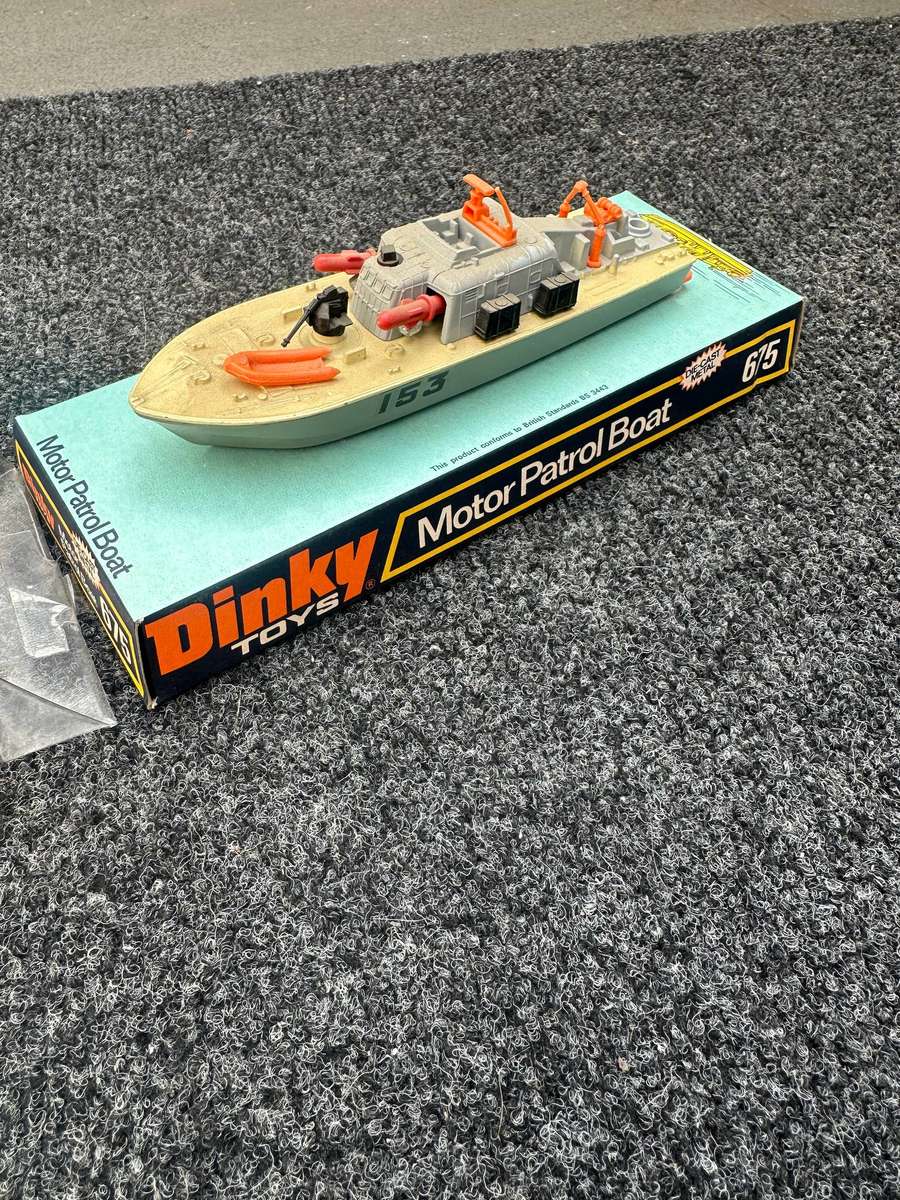 DINKY TOYS