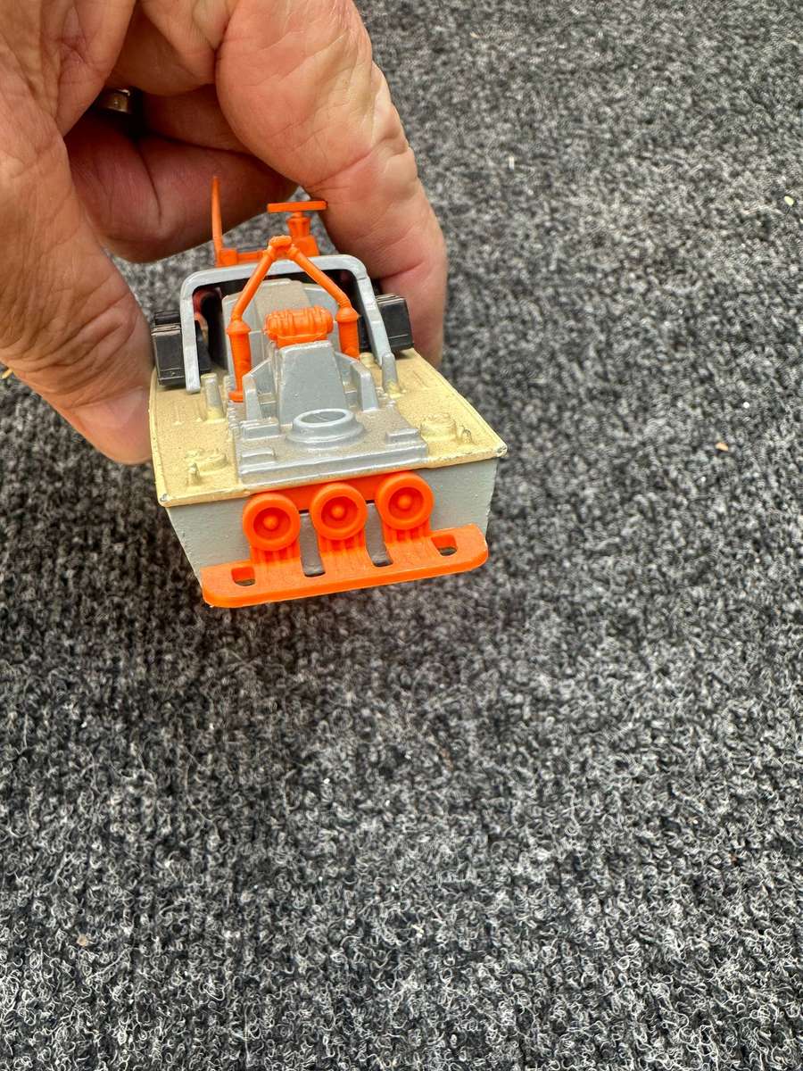 DINKY TOYS