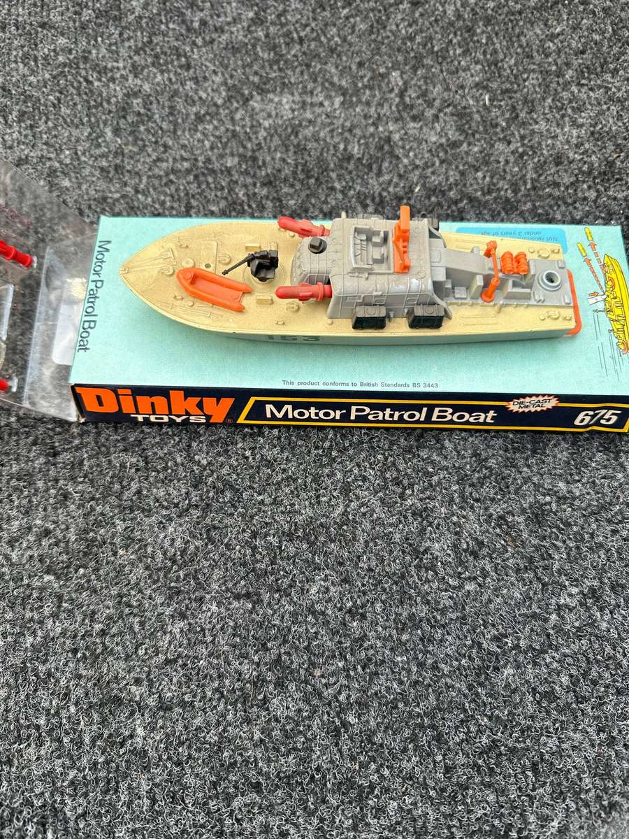 DINKY TOYS