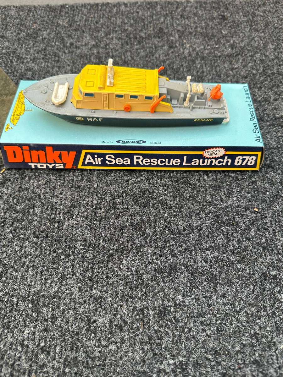 DINKY TOYS
