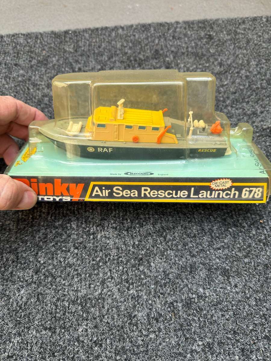 DINKY TOYS