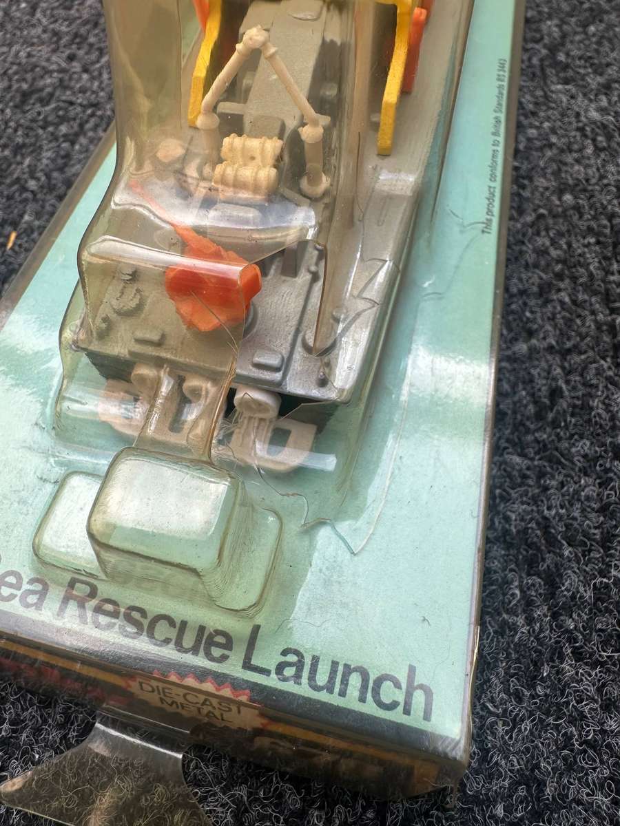 DINKY TOYS