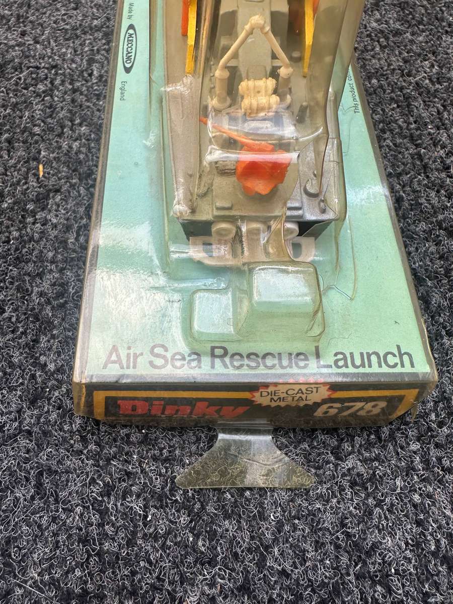 DINKY TOYS