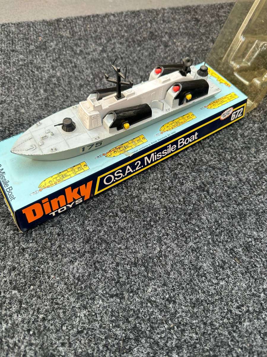 DINKY TOYS