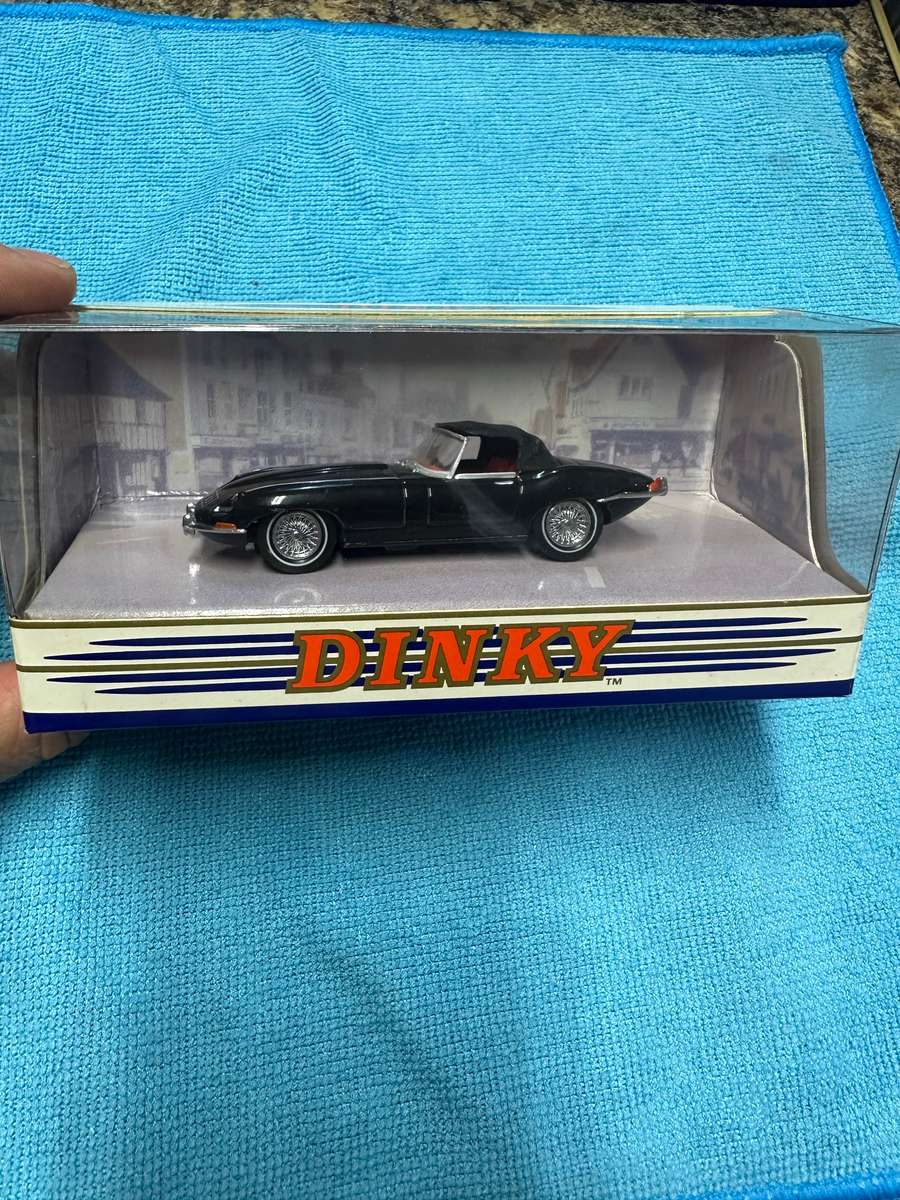 DINKY TOYS