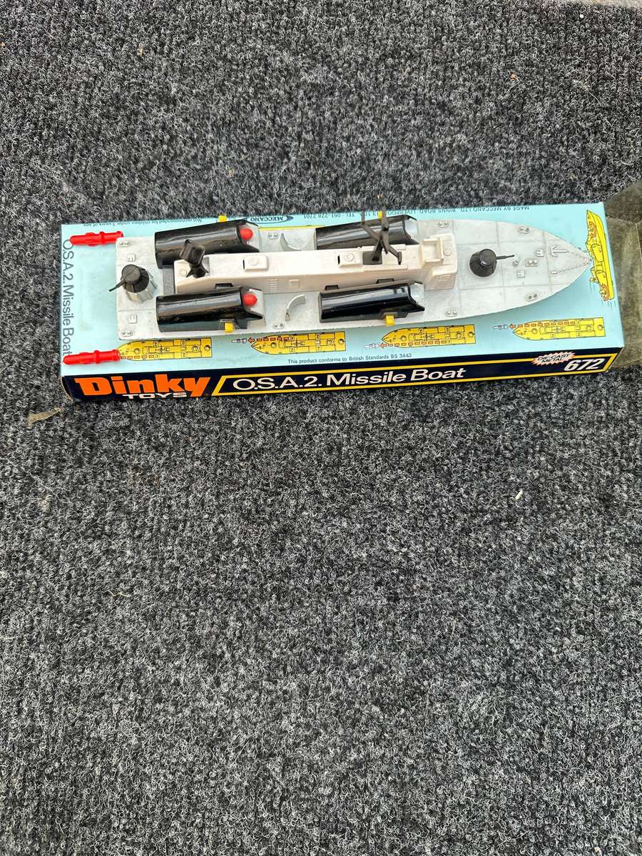 DINKY TOYS
