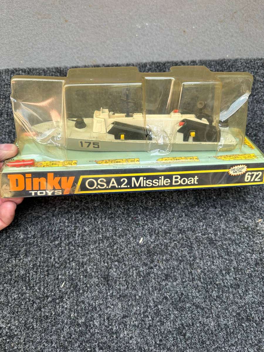 DINKY TOYS