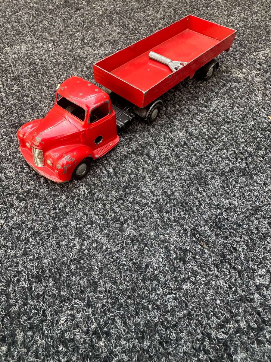 DINKY TOYS
