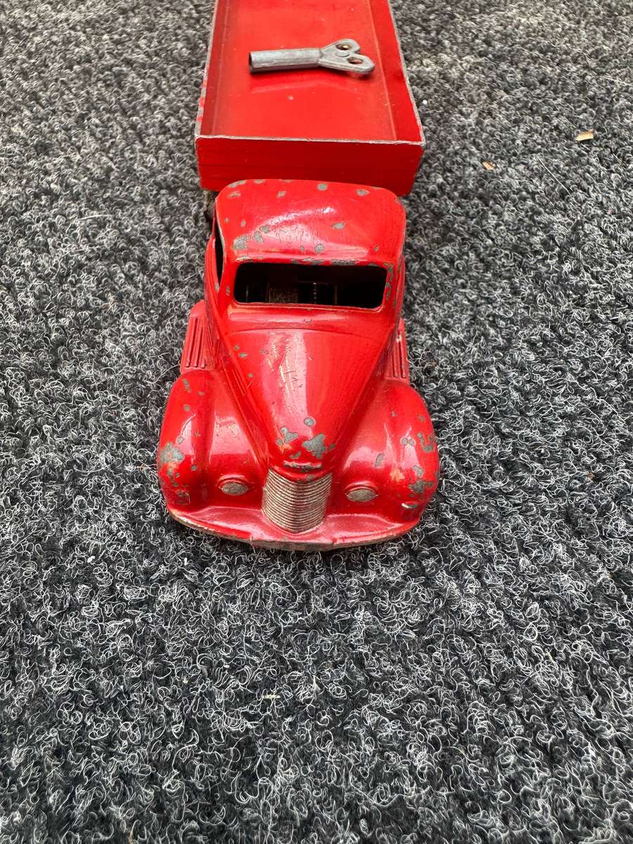 DINKY TOYS