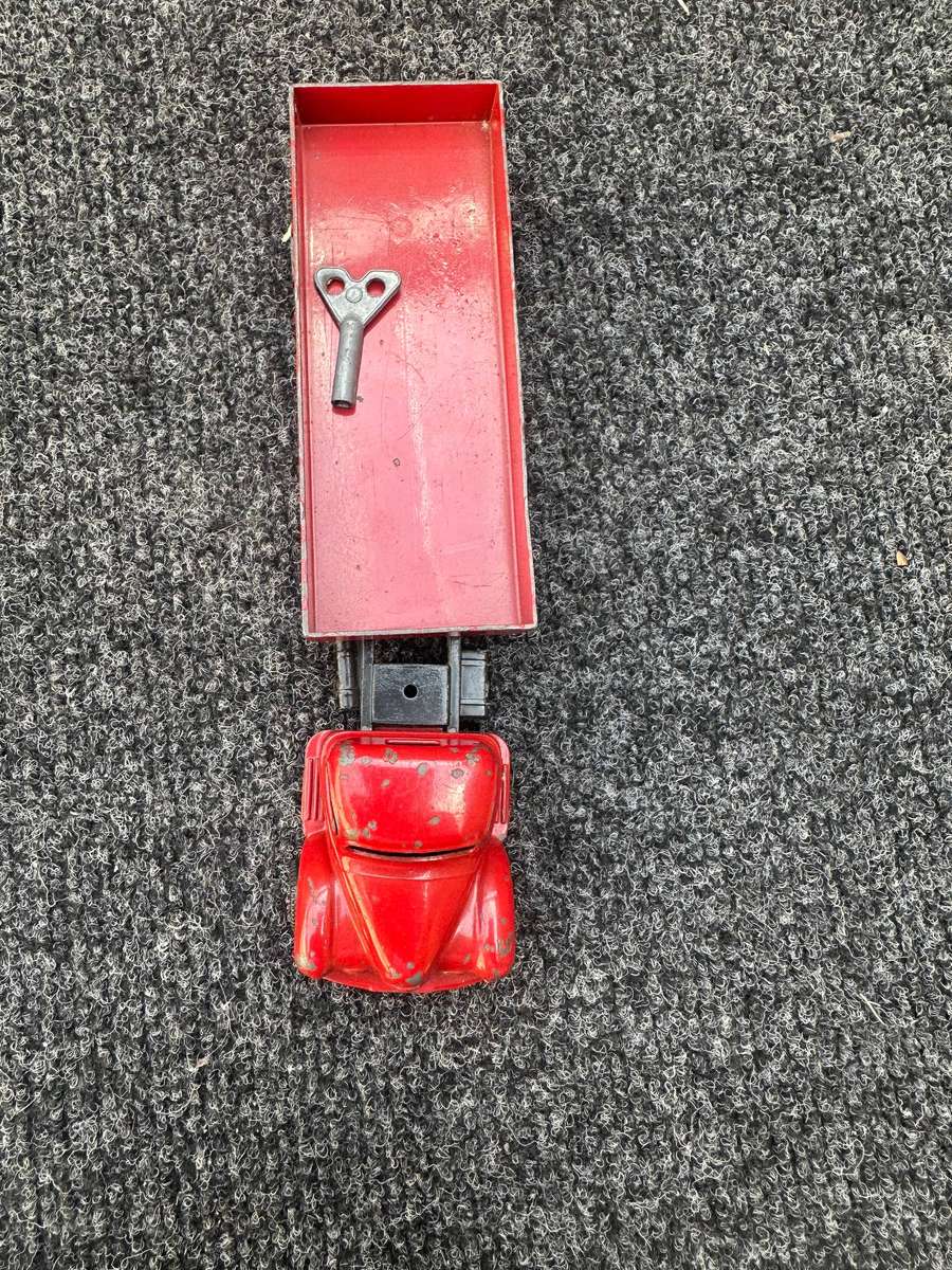 DINKY TOYS