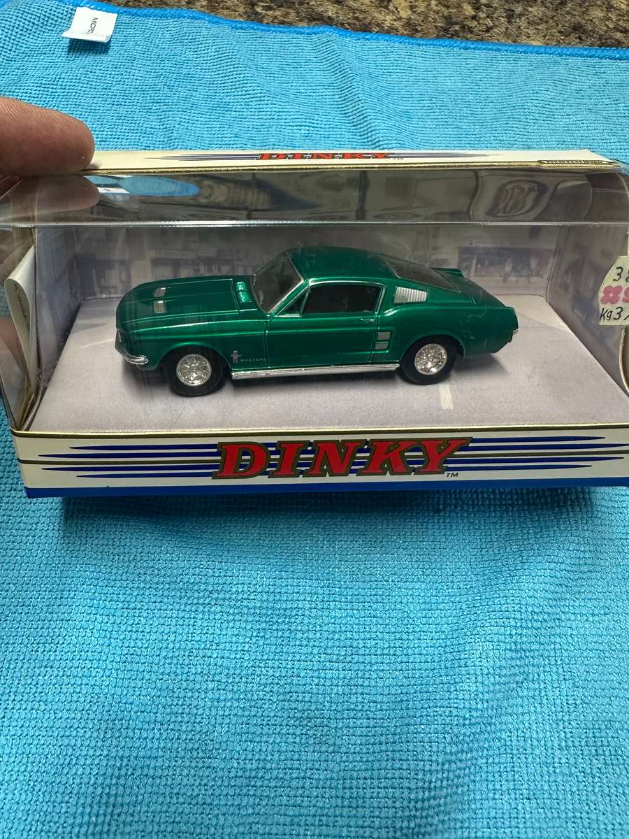 DINKY TOYS