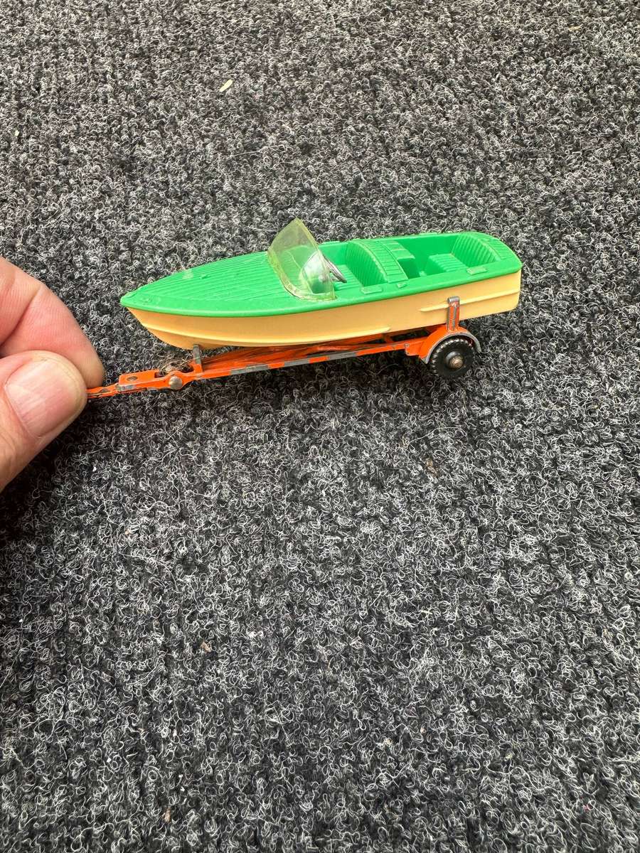 DINKY TOYS