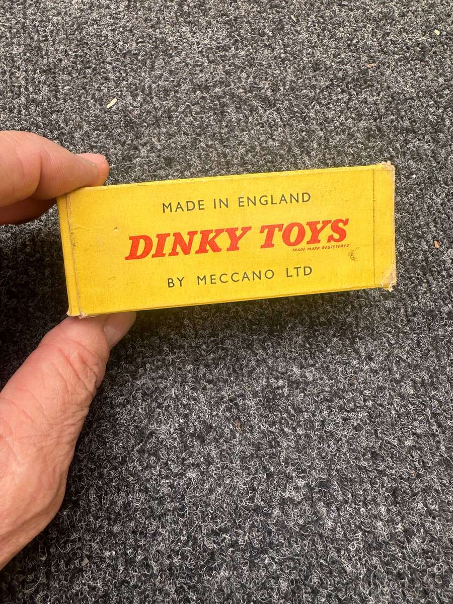 DINKY TOYS