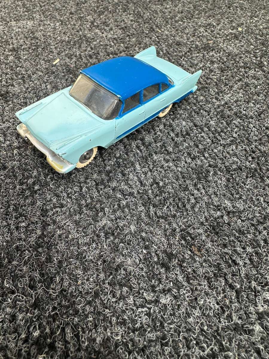 DINKY TOYS