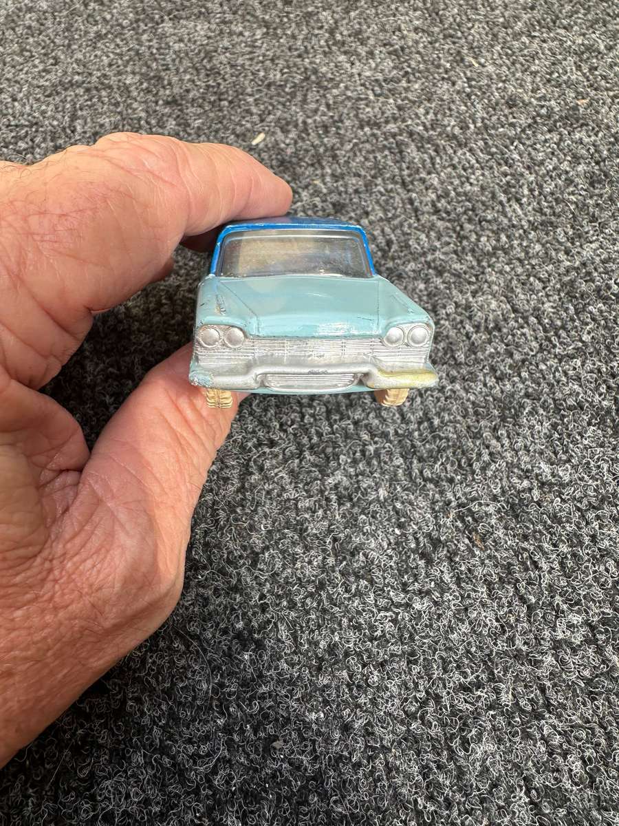 DINKY TOYS