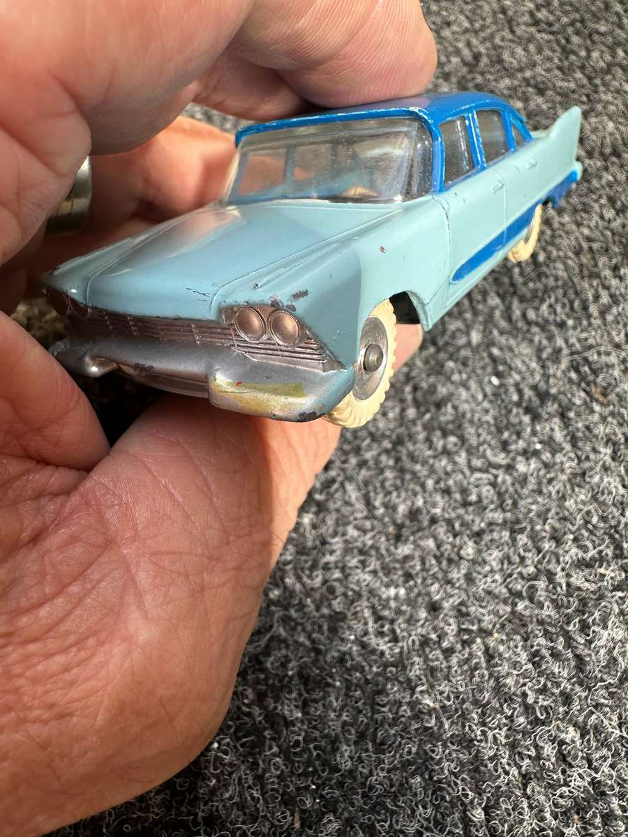 DINKY TOYS