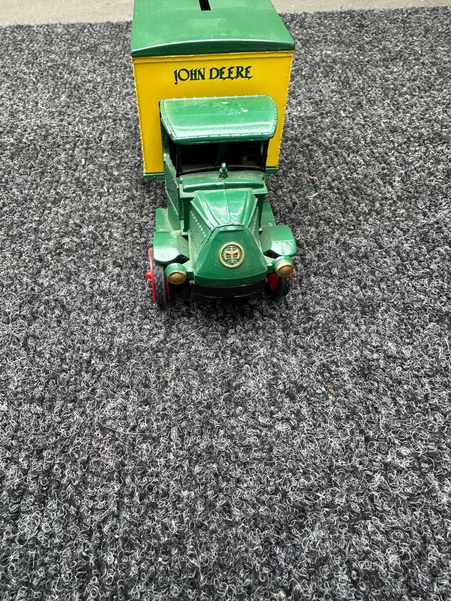 JOHN DEERE TOYS