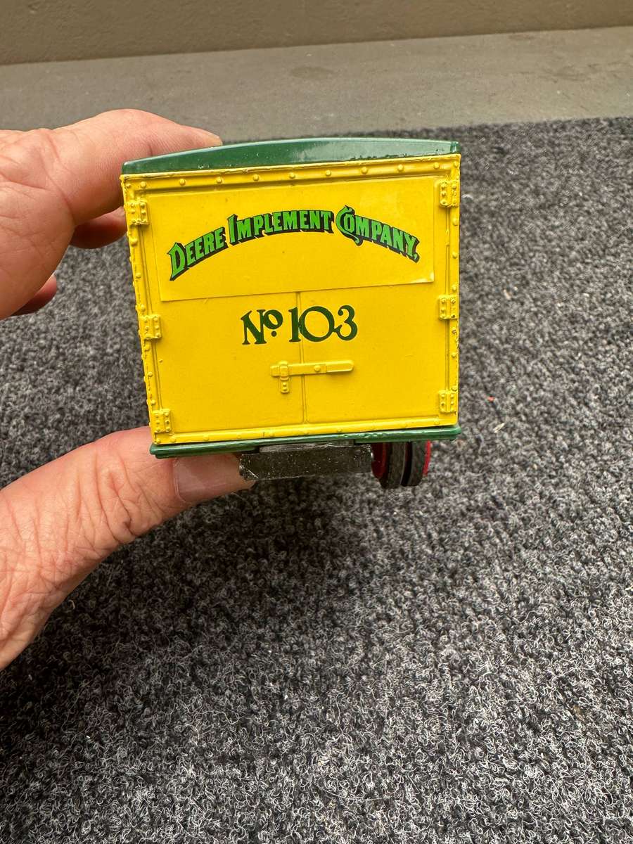 JOHN DEERE TOYS