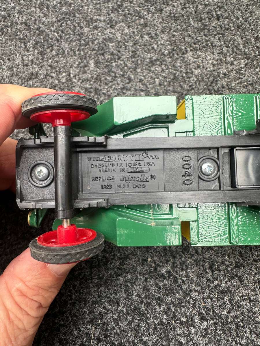 JOHN DEERE TOYS